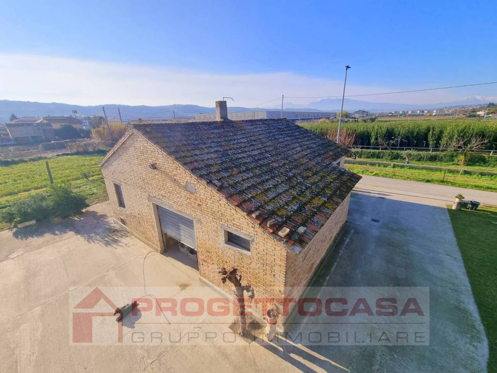Rustico / casale a Monteprandone in Via Ottantesima Strada - Foto 2
