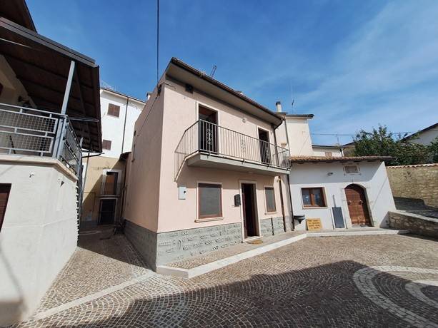 Casa indipendente a Barisciano in Via del Vicolo - Foto 2
