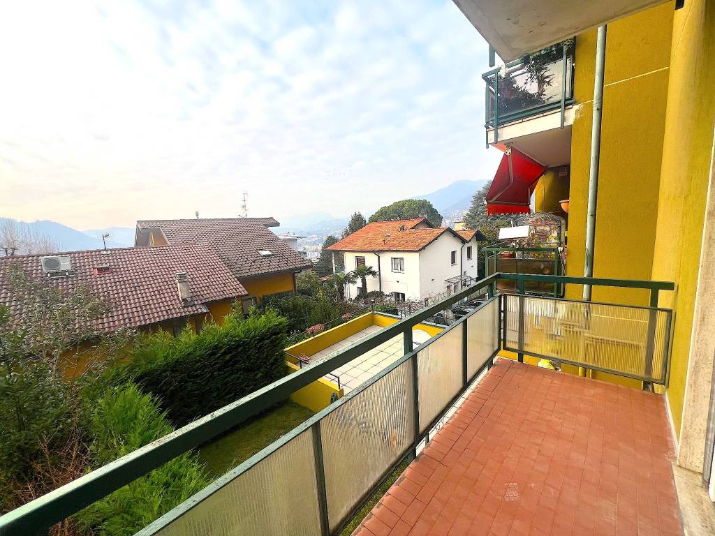 Appartamento a Como in Via San Giacomo, 10 - Foto 2