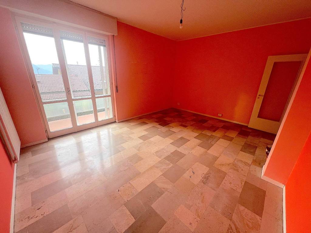 Appartamento a Como in Via San Giacomo, 10 - Foto 3