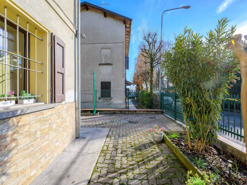 Casa indipendente a Reggio emilia in Via Werter Asseverati - Foto 3