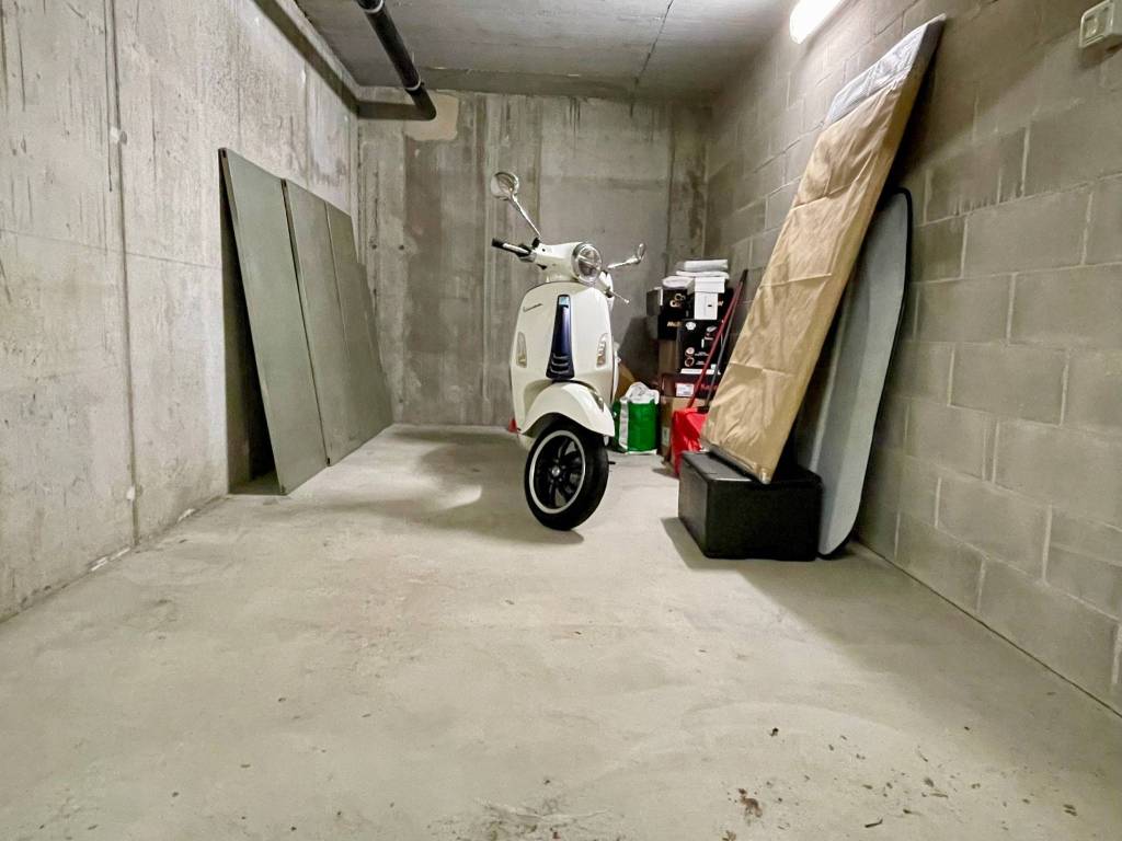 Box / garage a Trieste in Via di Cologna, 61 - Foto 2