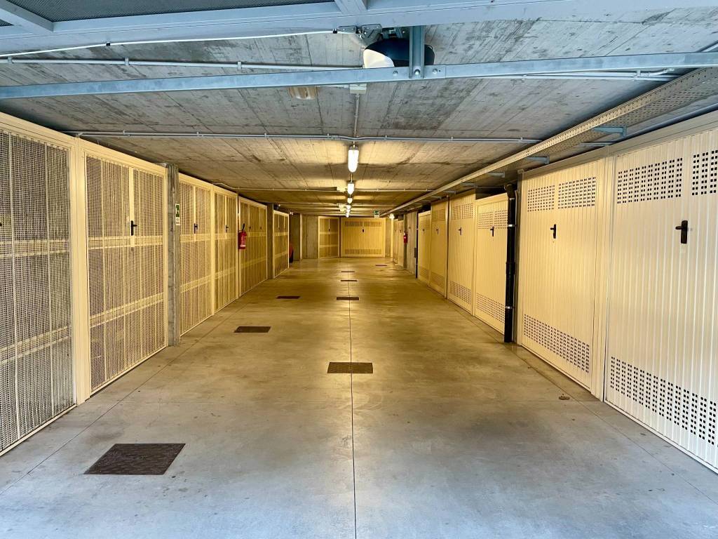 Box / garage a Trieste in Via di Cologna, 61 - Foto 4