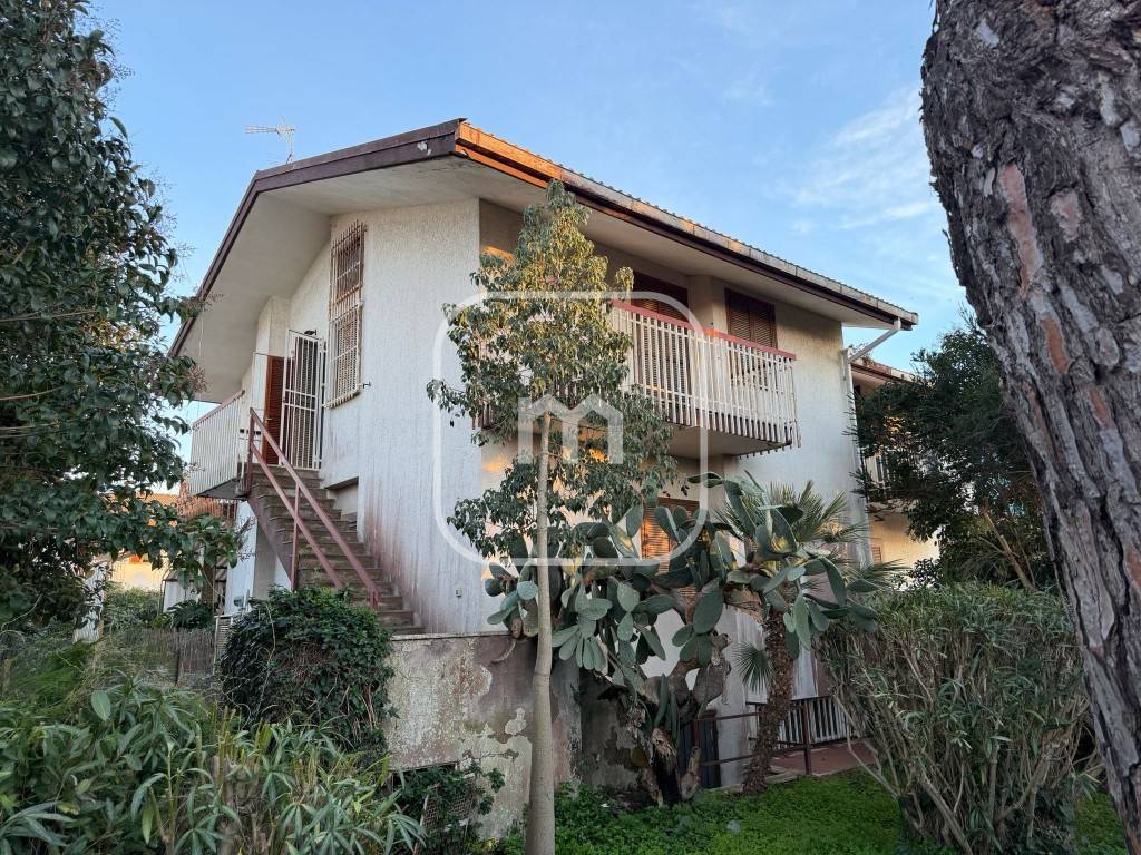 Villa a Anzio in Via Severino Ferrari, 21 - Foto 2