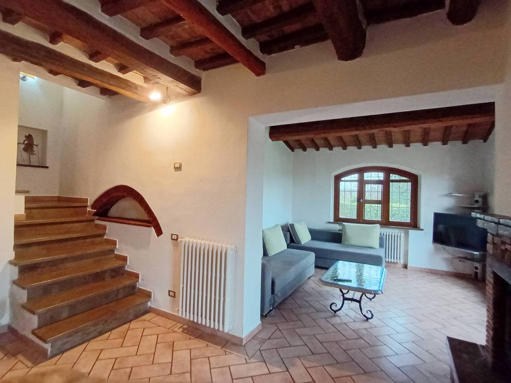 Appartamento a Gambassi terme in Strada Provinciale di S. Gimignano - Foto 4