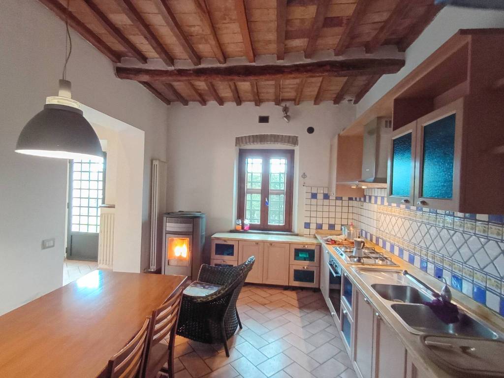 Appartamento a Gambassi terme in Strada Provinciale di S. Gimignano - Foto 5