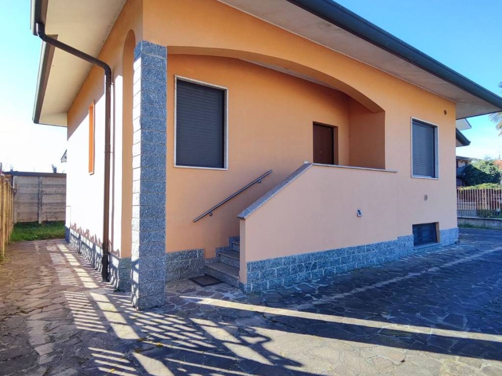 Villa a Nerviano in Via Adamello, 5 - Foto 3