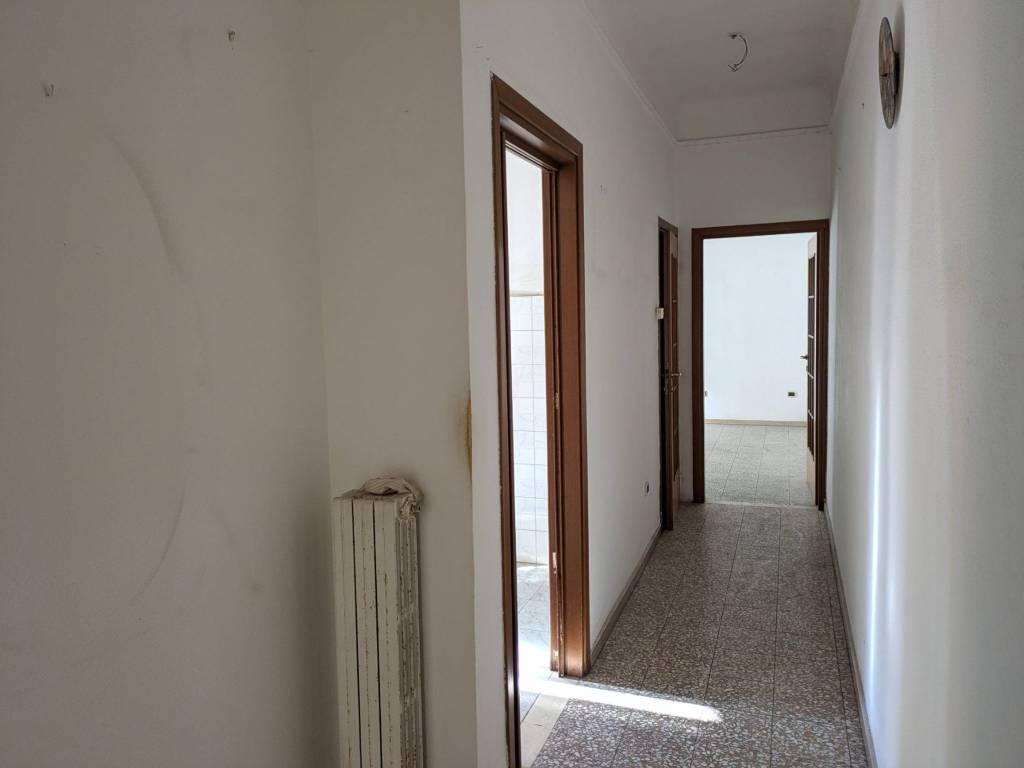 Appartamento a Taranto in Via Generale Giuseppe Messina, 87 - Foto 5