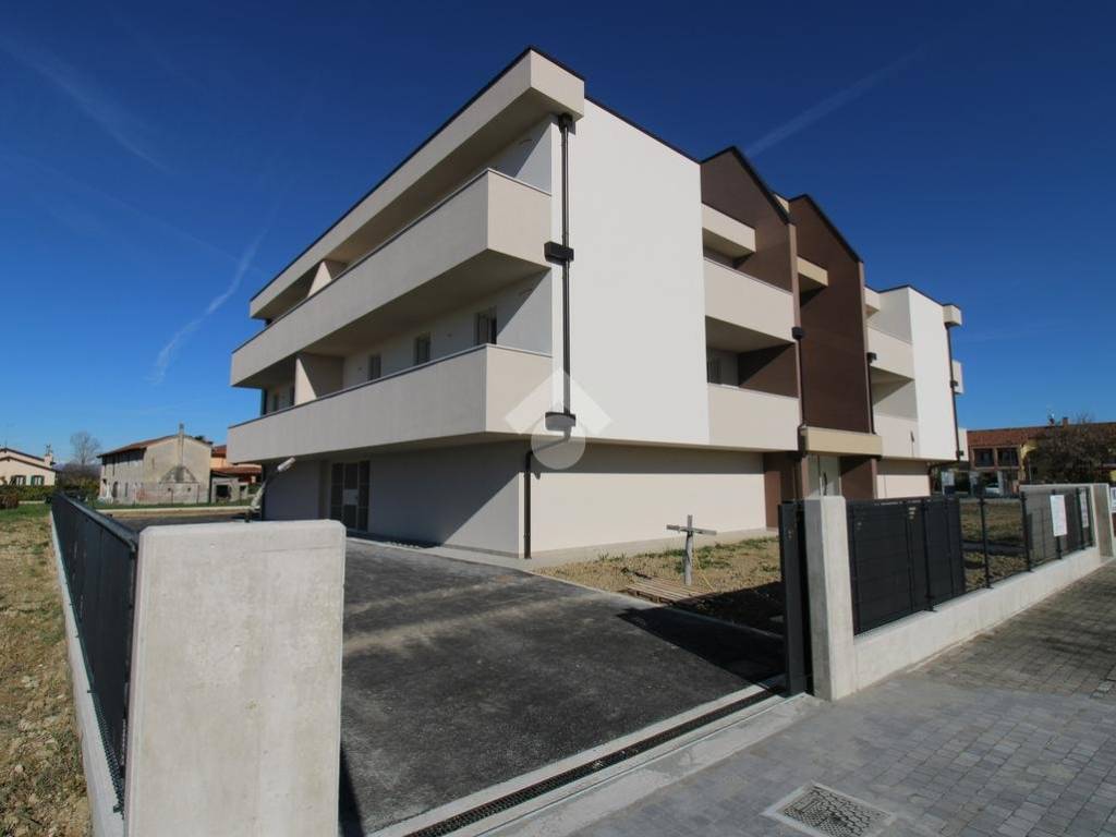 Appartamento a Motta di livenza in via L'Isle Jourdain - Foto 2