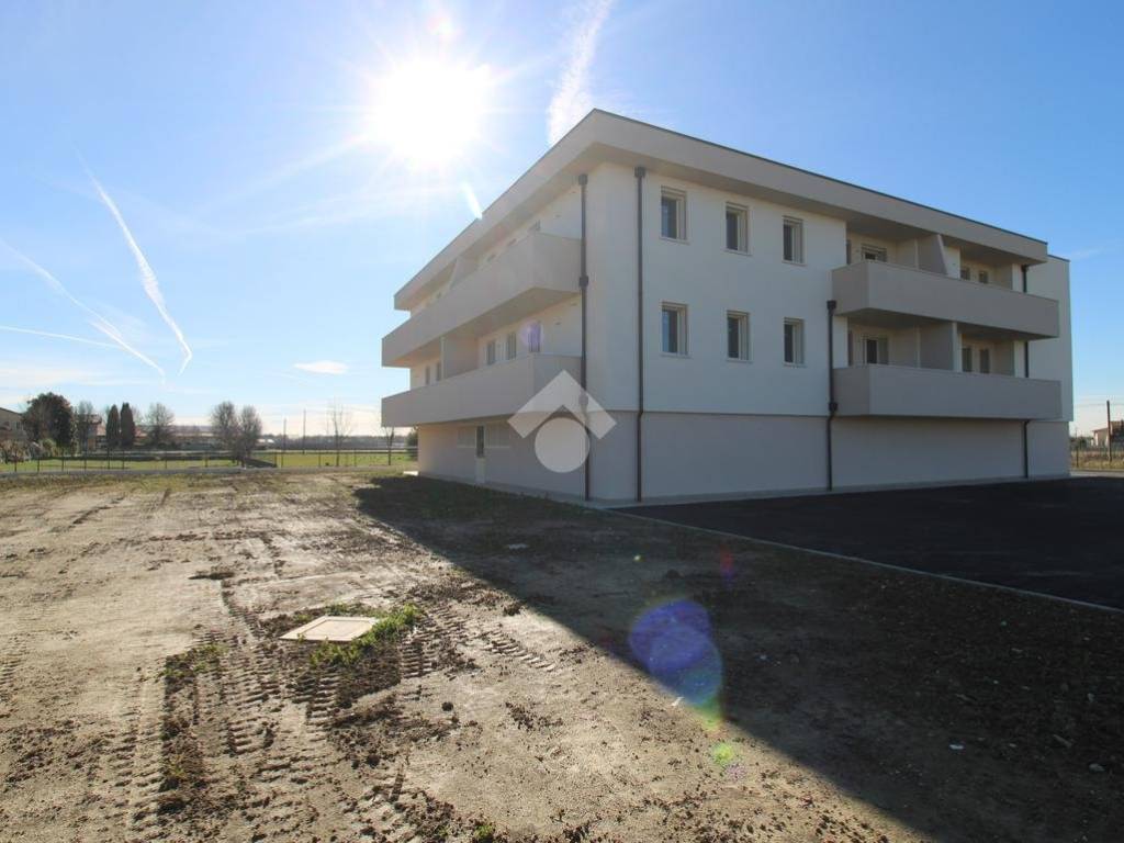 Appartamento a Motta di livenza in via L'Isle Jourdain - Foto 5