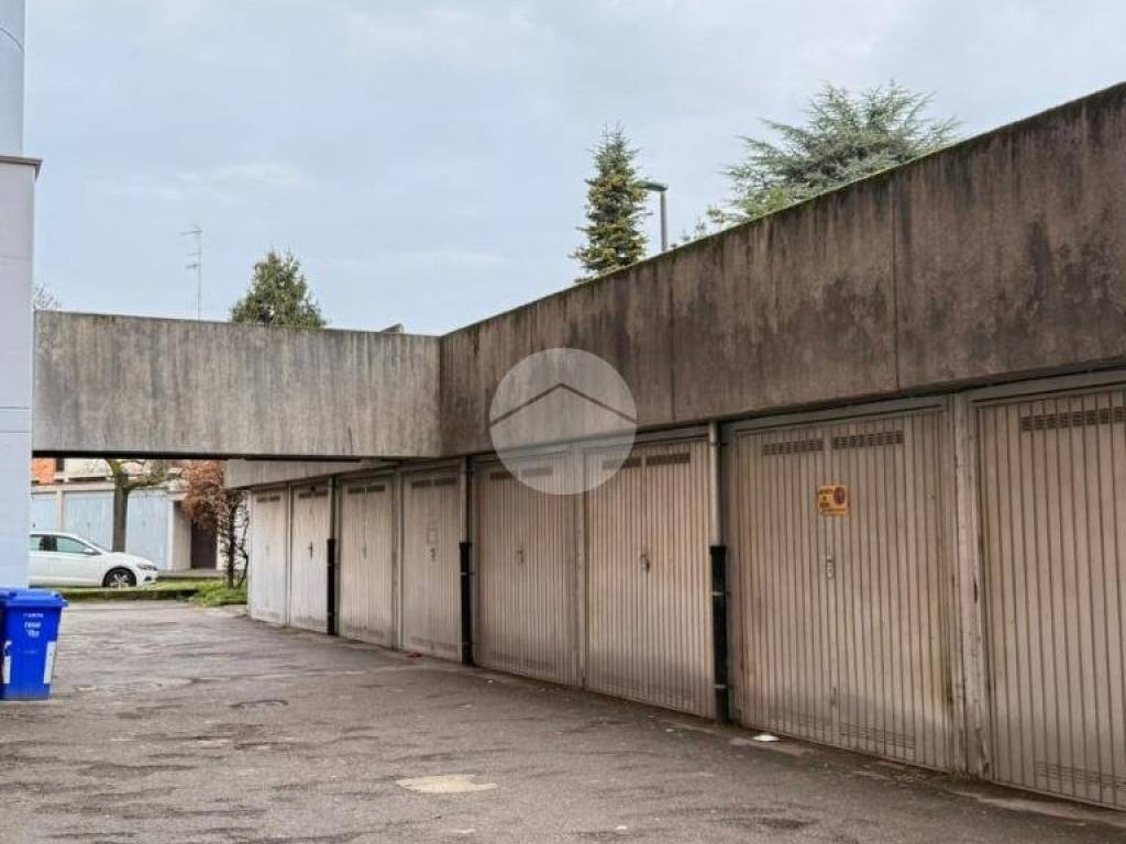 Box / garage a Parma in Largo Ferruccio Parri, 1 - Foto 4
