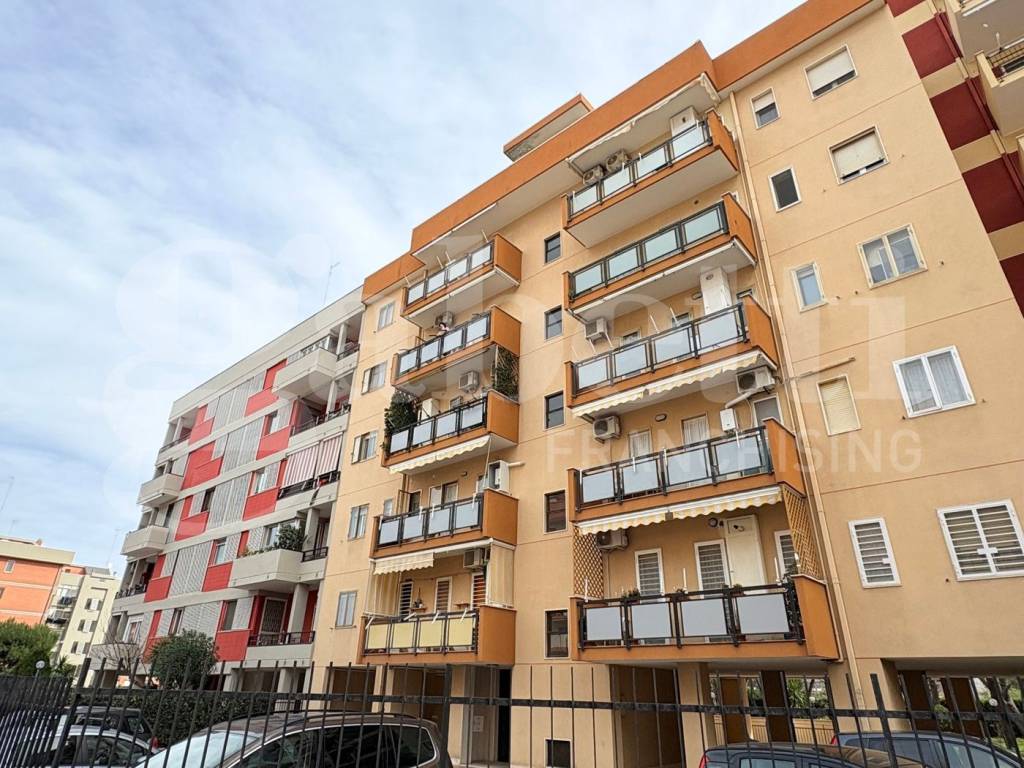 Appartamento a Bari in VIA DE LIGUORI , 21 - Foto 2