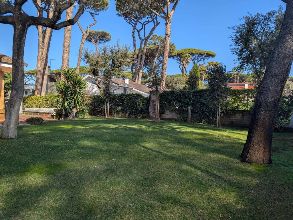 Villa a Fiumicino in Via Rapallo - Foto 2