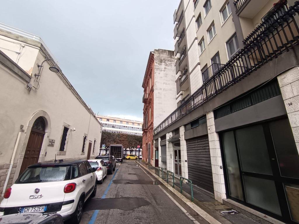 Appartamento a Bari in Via Pasquale Villari, 10 - Foto 2