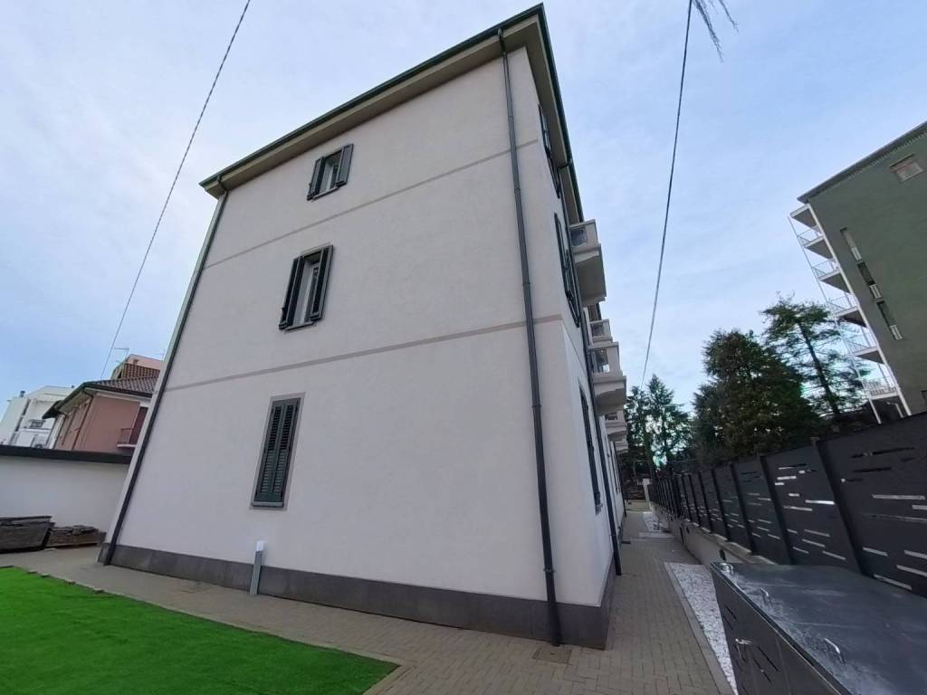 Appartamento a Gallarate in Via Bernardino Luini - Foto 2