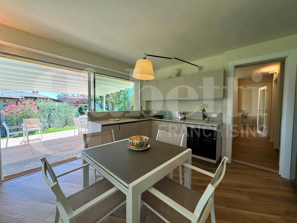 Villa a Padenghe sul garda in via Metelli, 78 - Foto 4