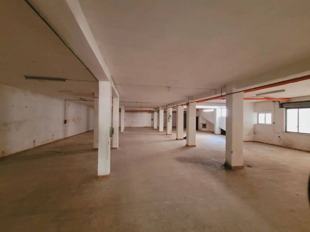 Box / garage a Vieste in Via Dante Alighieri, 77 - Foto 4
