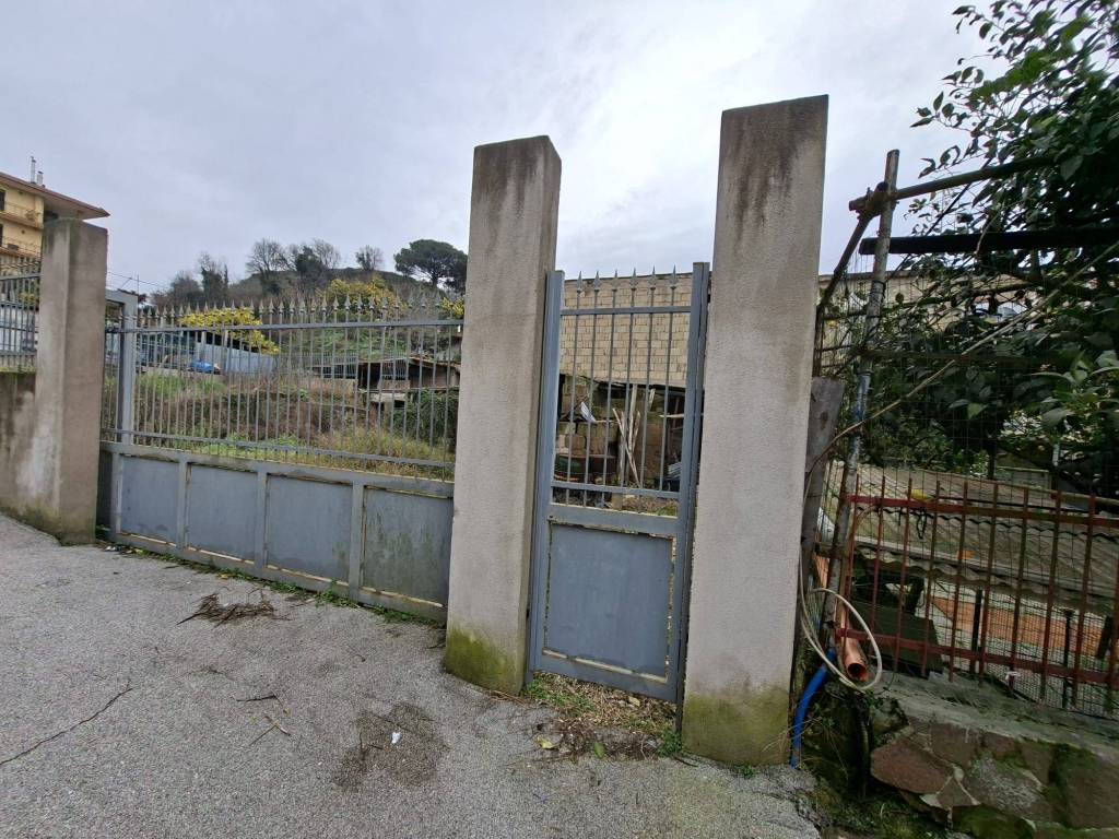 Terreno a Napoli in Via Pisani, 250 - Foto 2
