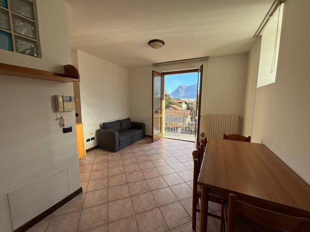 Appartamento a Morbegno in Via Bottà - Foto 2