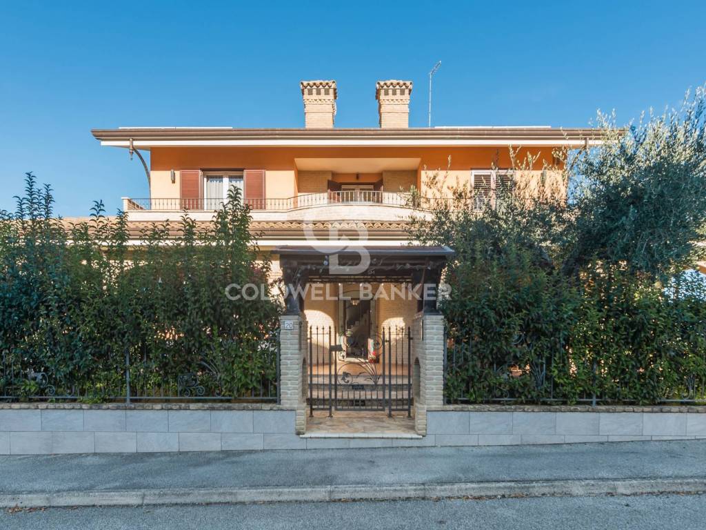 Villa a Montescudo - montecolombo in via Saragat, 20 - Foto 2