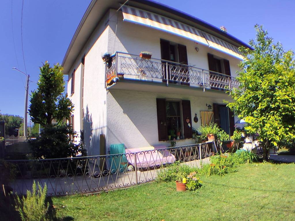 Villa a Cermenate in Via Giuseppe Negrini - Foto 2