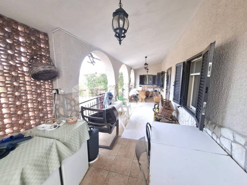 Villa a Sannicandro di bari in Strada Comunale Esterna Via Vecchia di Canneto - Foto 5