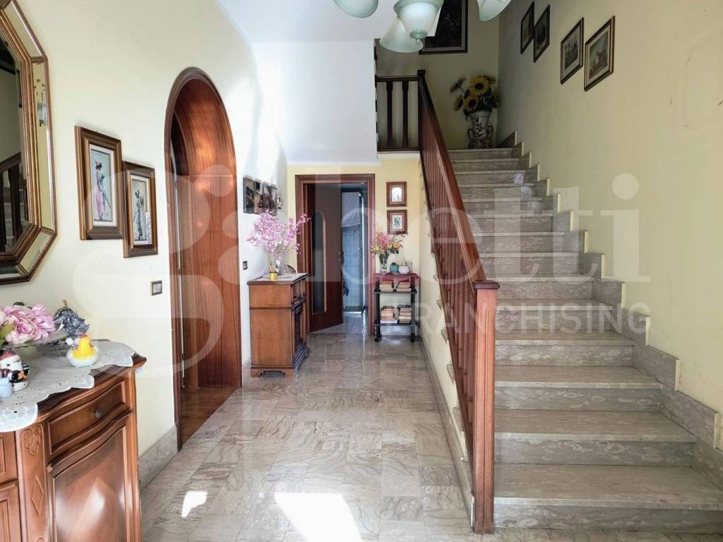 Villa a Latina in Strada Santa Croce, 74 - Foto 3