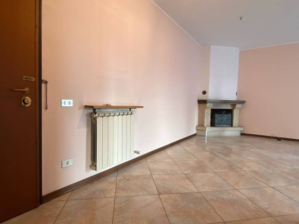 Appartamento a Busto arsizio in Via Enrico dell'Acqua - Foto 5