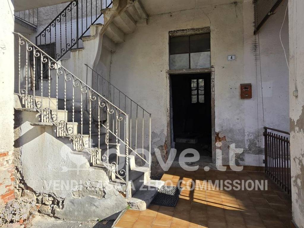 Rustico / casale a Sangiano in Via Giacomo Puccini, 2 - Foto 2