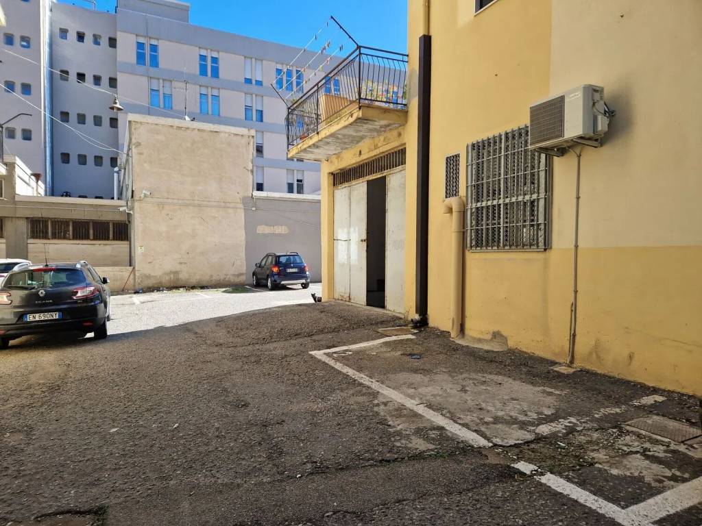 Box / garage a Crotone in Via Dei Mille, 12 - Foto 4