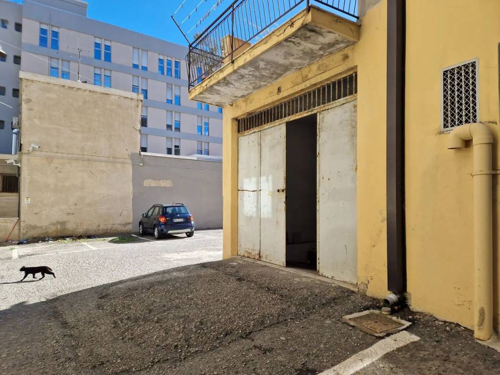 Box / garage a Crotone in Via Dei Mille, 12 - Foto 5
