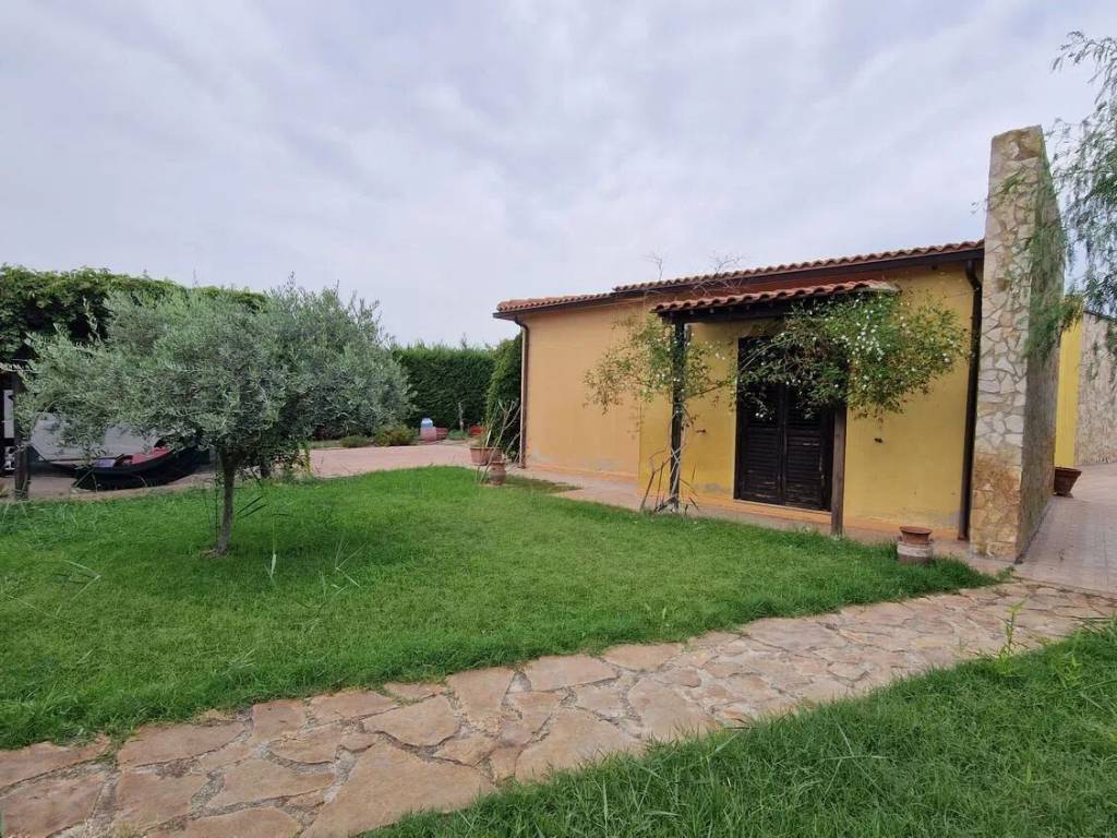 Villa a Crotone in Via Dei Gelsomini, 202 - Foto 5