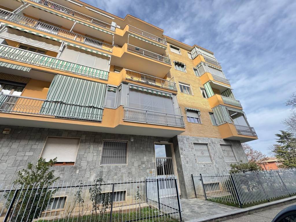 Appartamento a Grugliasco in Via Ermanno Scali - Foto 2