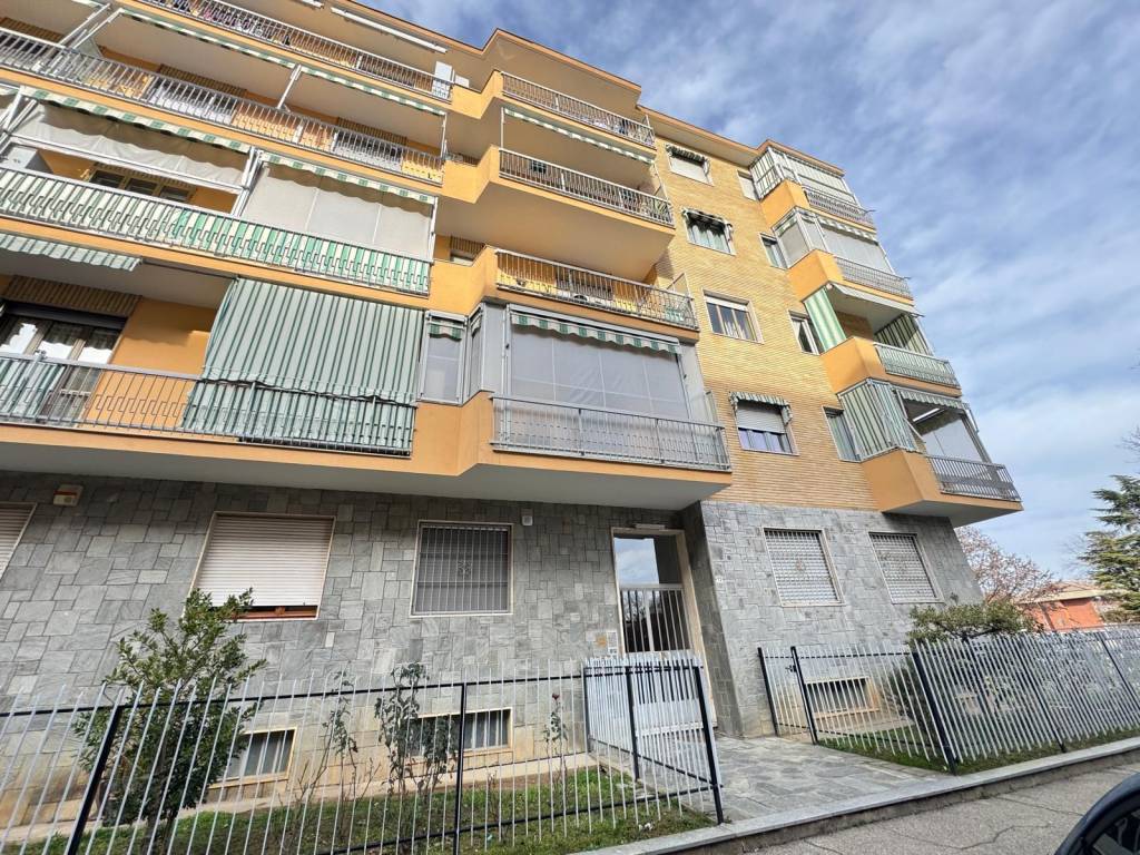 Appartamento a Grugliasco in Via Ermanno Scali - Foto 3