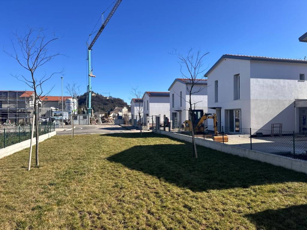 Villa a Altavilla vicentina in Via Thomas Alva Edison - Foto 2