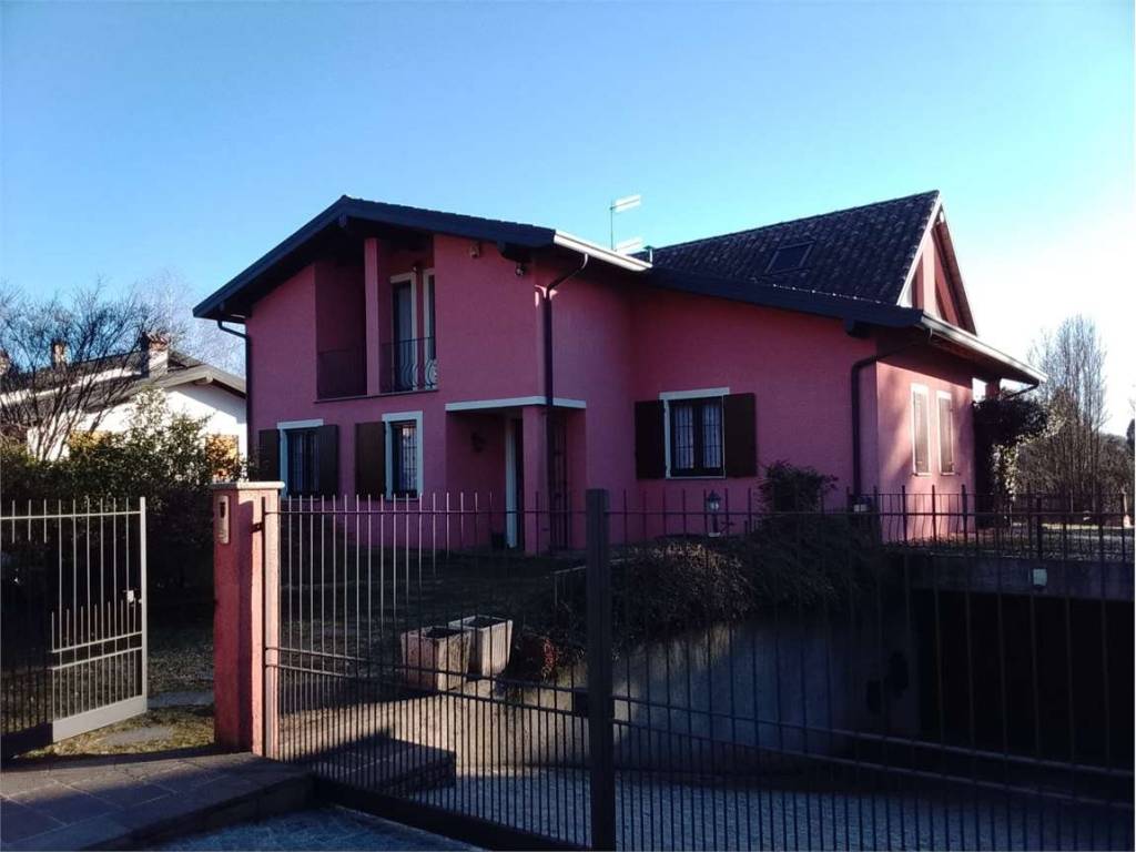 Villa a Cantello in via Torre dei Premoli, 23 - Foto 4