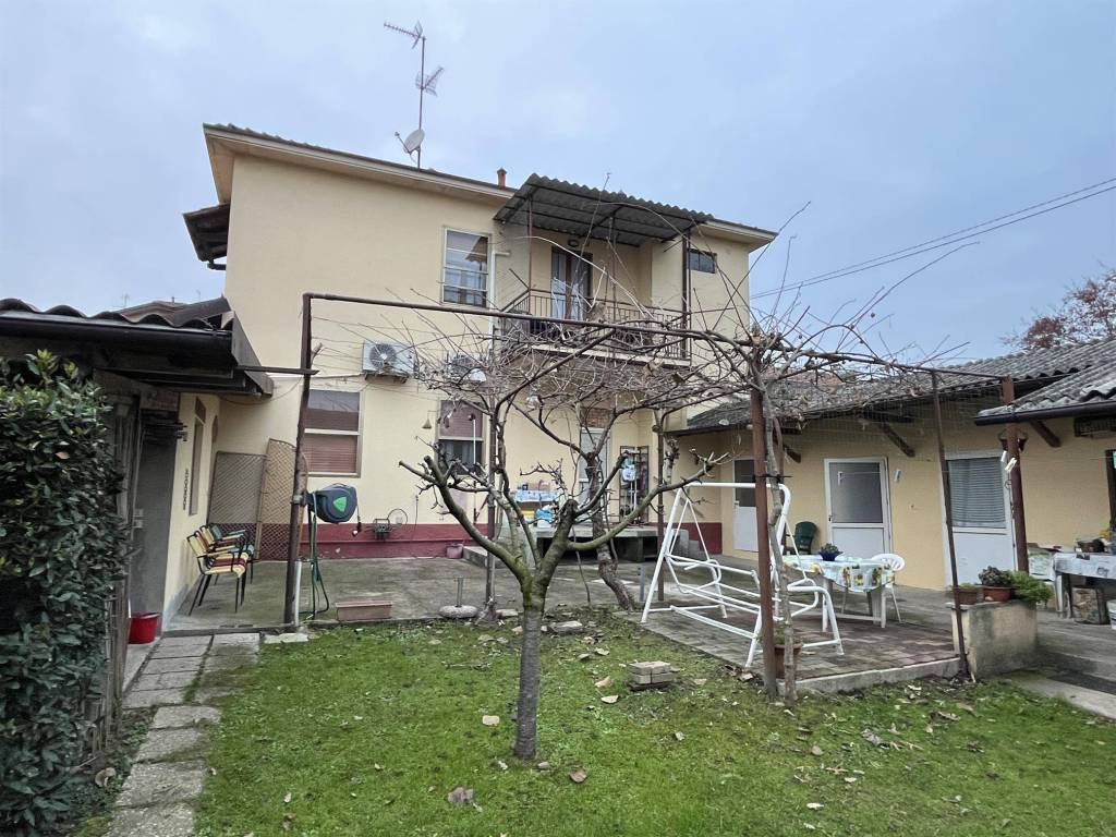 Villa a Vigevano in Via Teresio Olivelli - Foto 3
