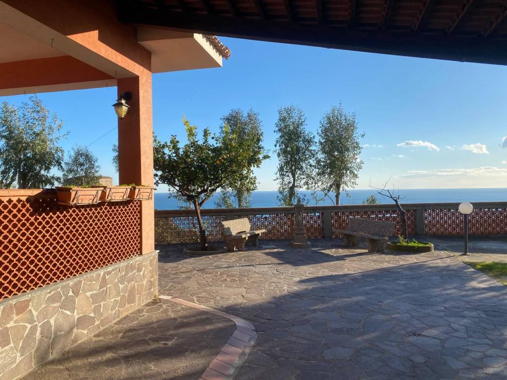 Villa a Roccella ionica in Via Contrada Lacchi - Foto 2