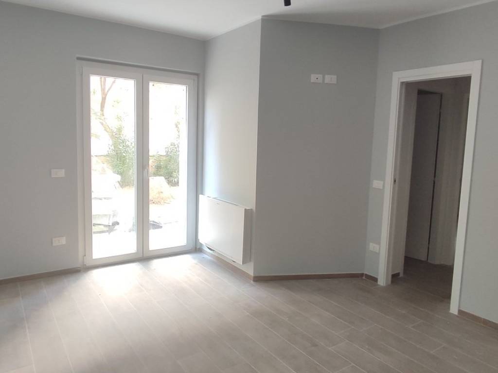 Appartamento a Alba adriatica in Via Firenze - Foto 3