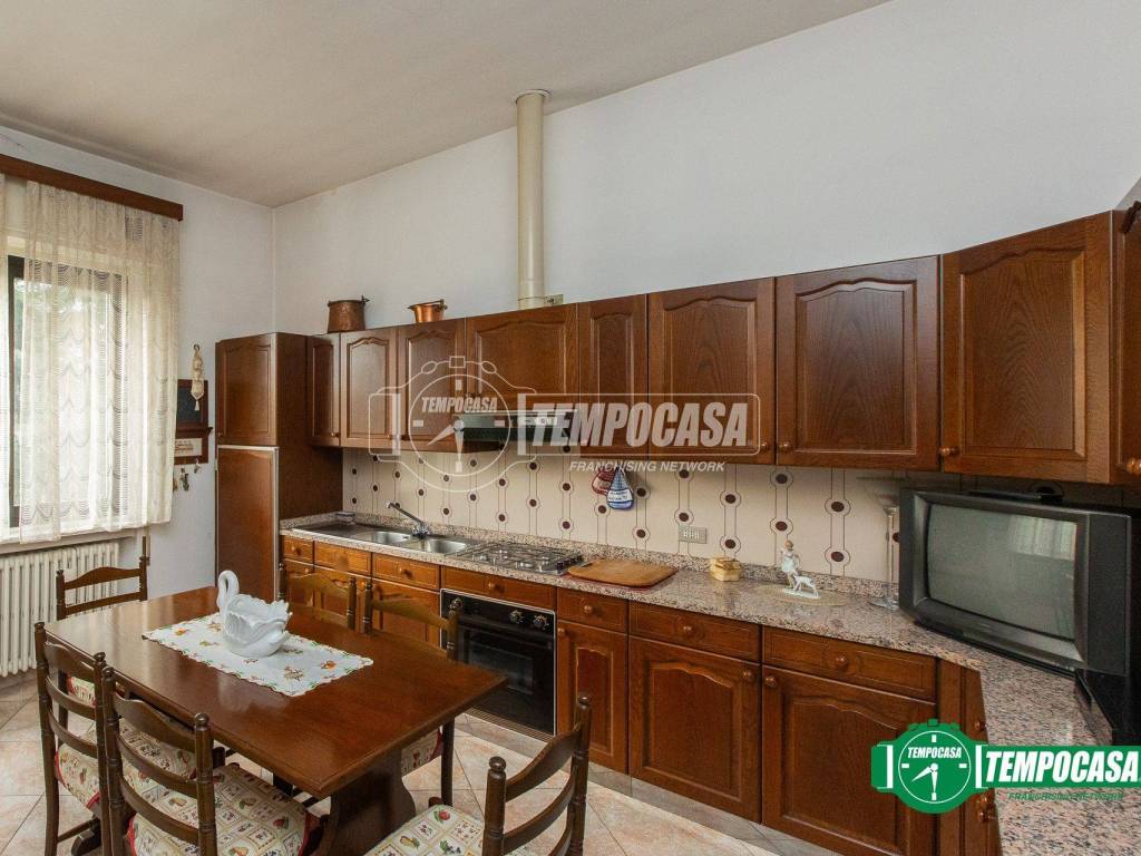 Appartamento a Busto arsizio in Via Sant'Antonino Ticino, 11 - Foto 3