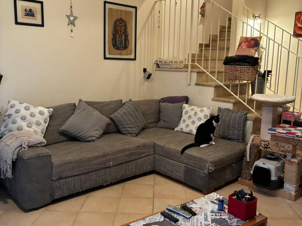 Casa indipendente a Poggibonsi in Via S. Gimignano, - Foto 2