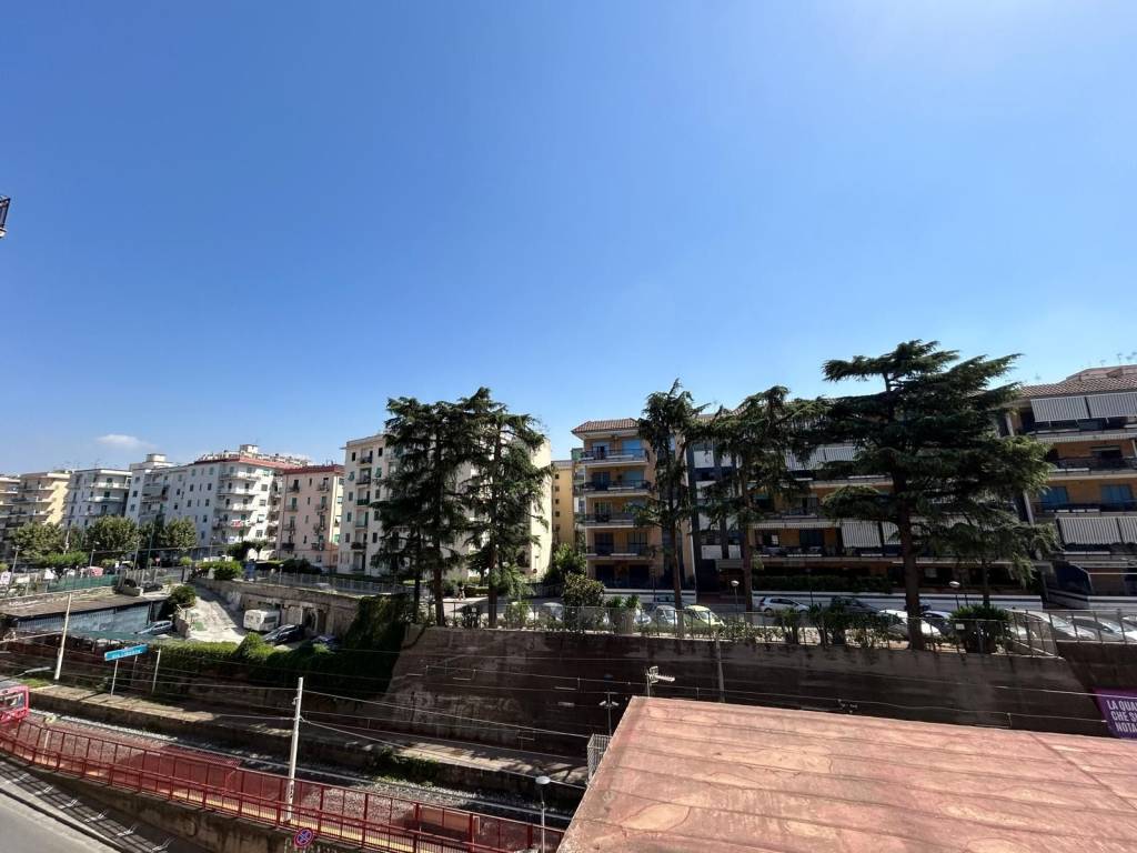 Appartamento a Portici in Viale Stazione, 22 - Foto 2