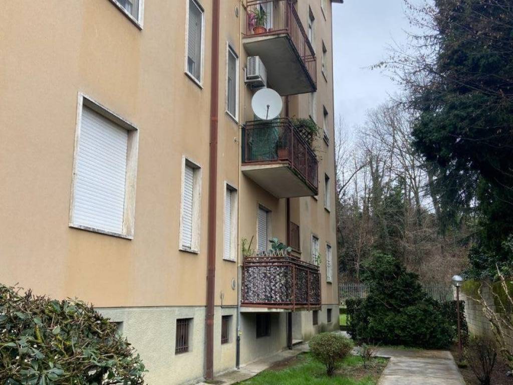 Appartamento a Usmate velate in Via Alfonso Casati, 24 - Foto 2