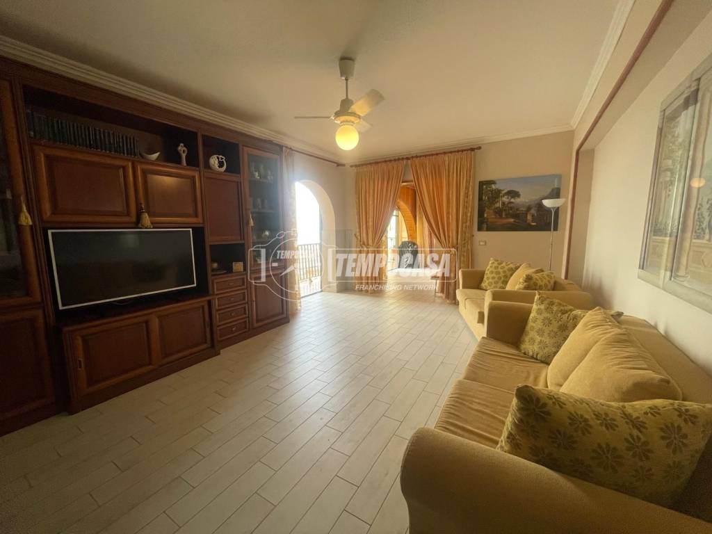 Appartamento a Castel volturno in Via del Mare 7 - Foto 2