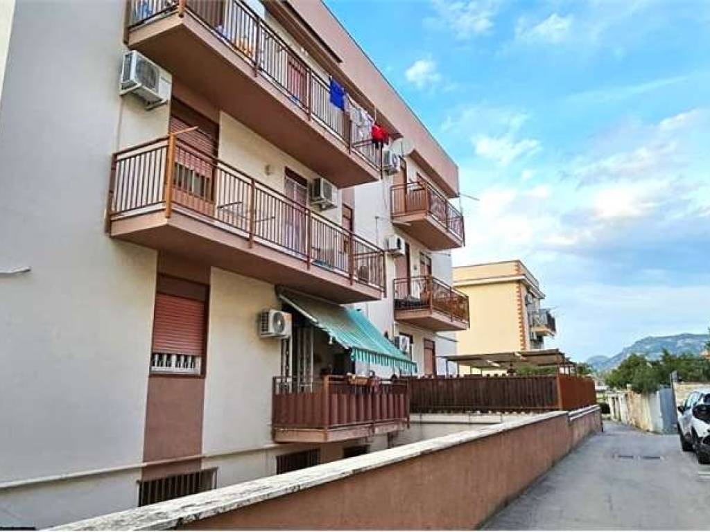 Appartamento a Palermo in Via Cruillas, 83b - Foto 2