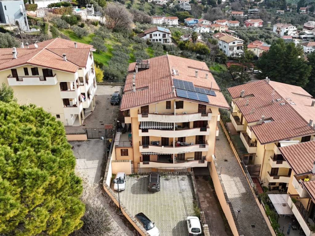 Appartamento a Montesilvano in Via Spagnuolo, 32 - Foto 2