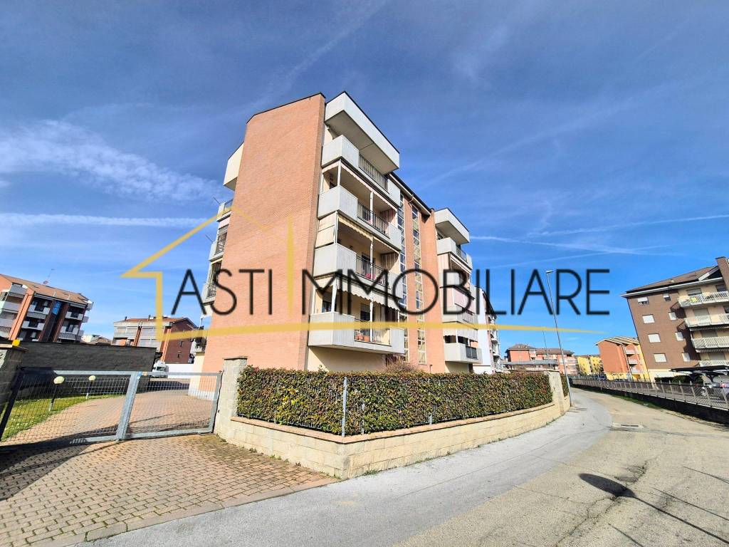 Appartamento a Asti in Via Esperanto - Foto 2