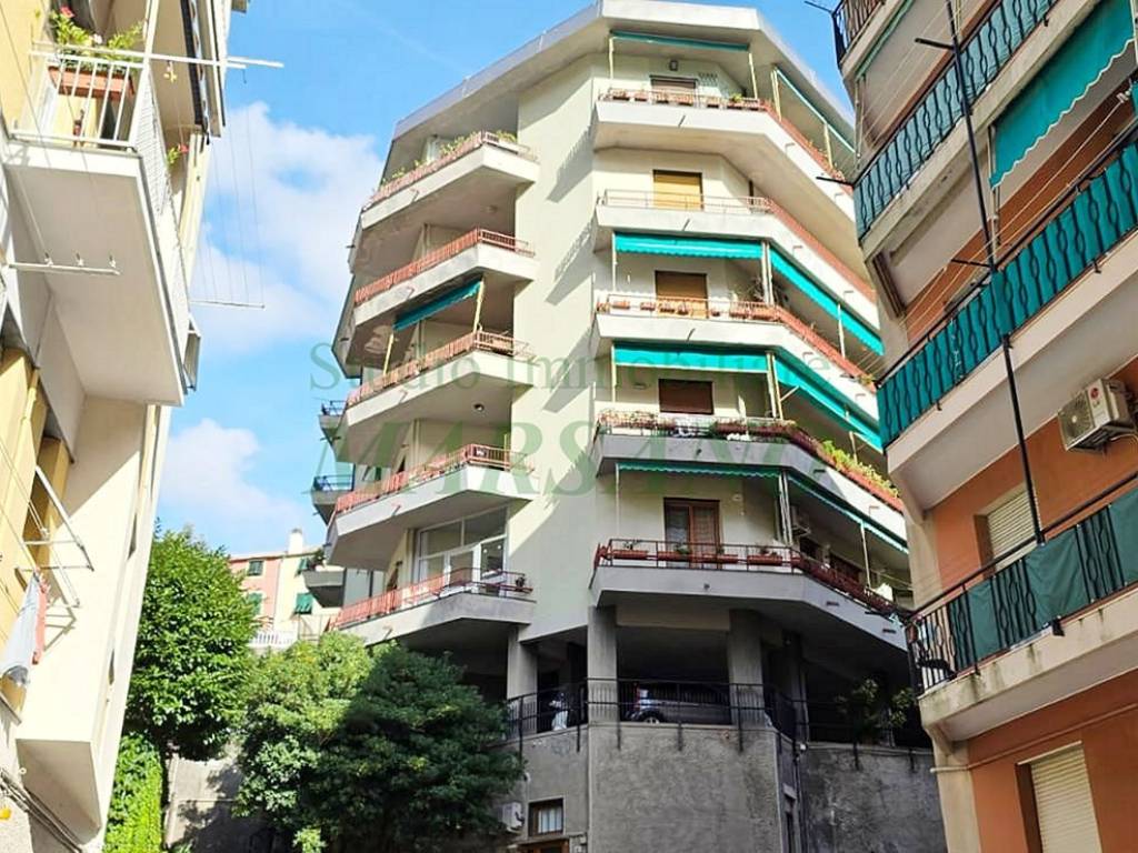Appartamento a Genova in Via del Commercio - Foto 2