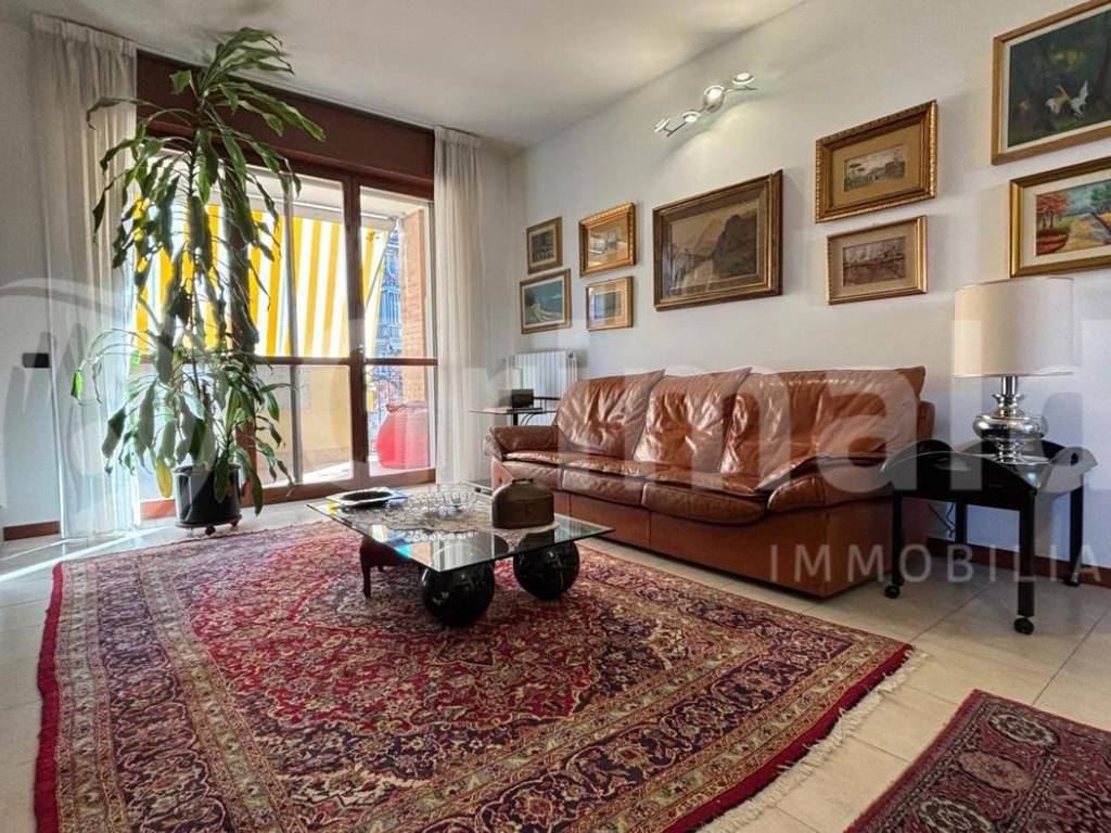 Appartamento a Abbiategrasso in Via Bellini , 6 - Foto 2