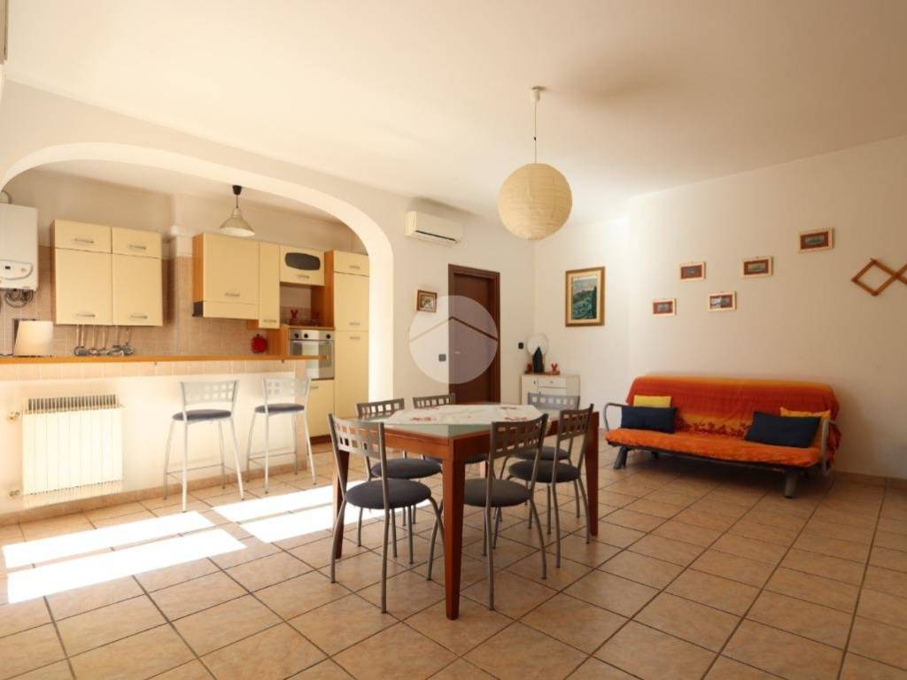 Appartamento a Alba adriatica in Via Versilia, 10 - Foto 2